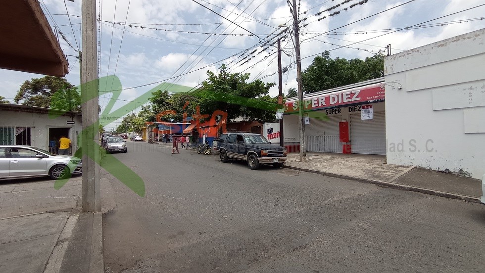 Rento LOCAL COMERCIAL en Cuitlahuac, Veracruz en Avenida 10 y Calle 4